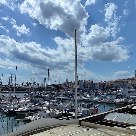 La Terrasse Des Mats Apartment